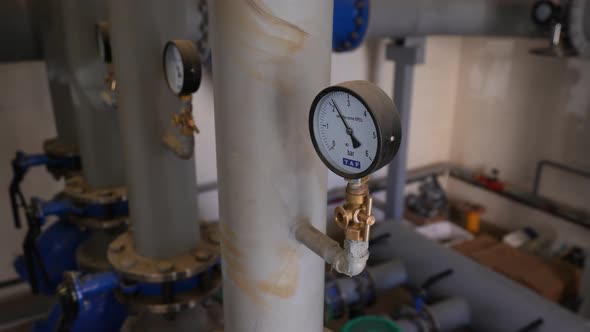 pressure gauges in the water supply system