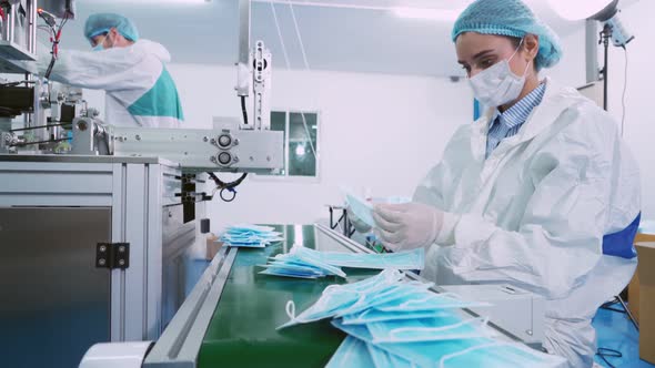 Face Mask Production Line in Modern Factory