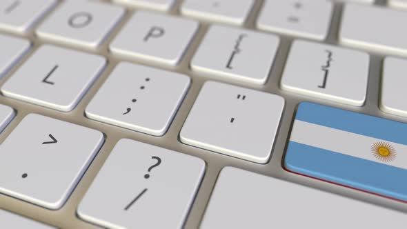 Key with Flag of Argentina Switches To Key with Flag of China alt