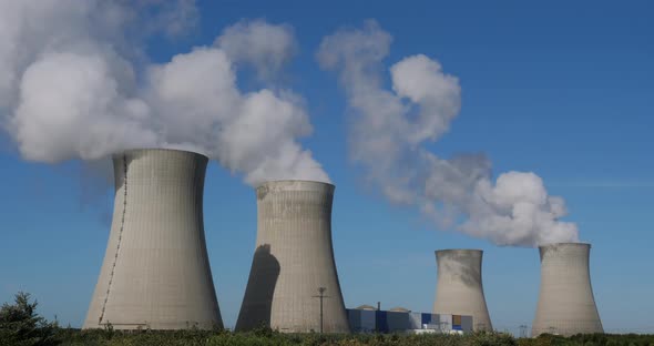 Nuclear power station, Dampierre en Burly,  France