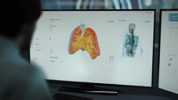 Working In Medical Diagnostics Software At Clinic To Identify Covid-19 Virus alt