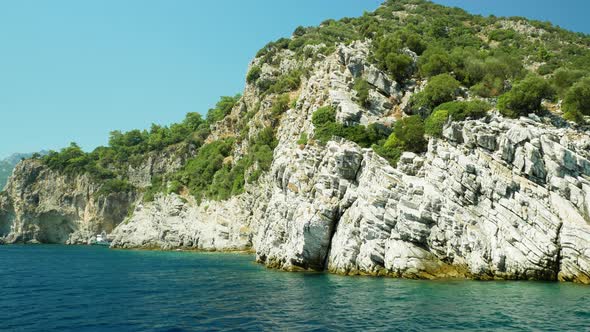 Sailing over the island