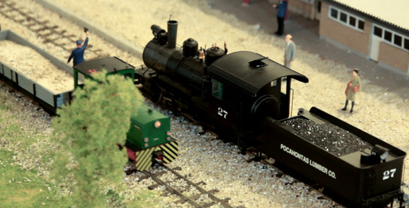 Grren Model Train