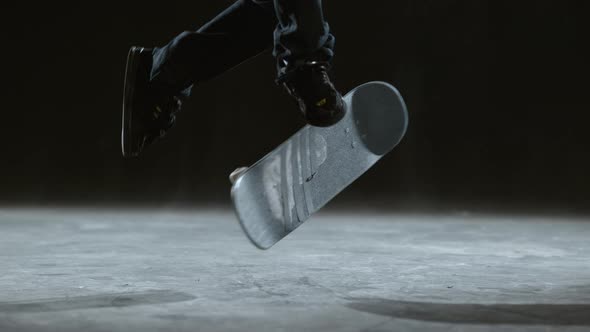 Skateboard tricks in slow motion, shot on Phantom Flex 4K alt