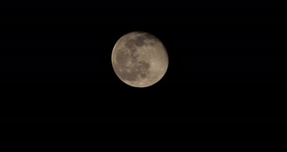 The full moon in the french sky