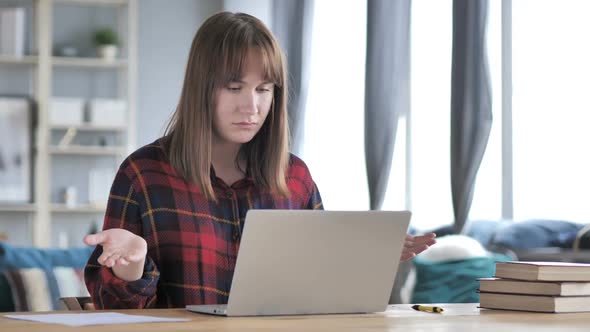 Loss Frustrated Casual Young Girl Working on Laptop