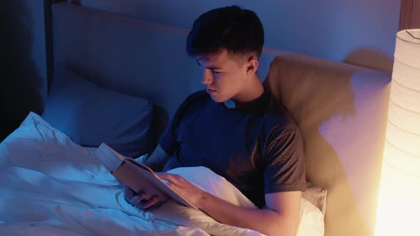 Night Study Late Learning Guy Reading Book Bed