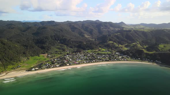 Cinematic flight into the mountains of New Zealand