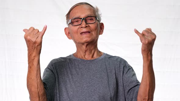 unny grandfather in gray t-shirt and glasses