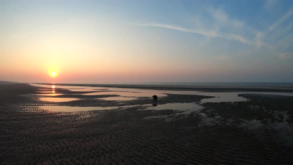 Photographing the reflection of the sun into the water