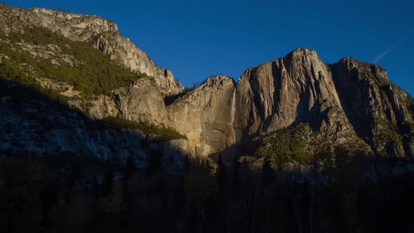 Yosemite Falls Time Lapse