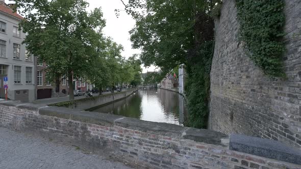 Bridge over Dijver Canal 