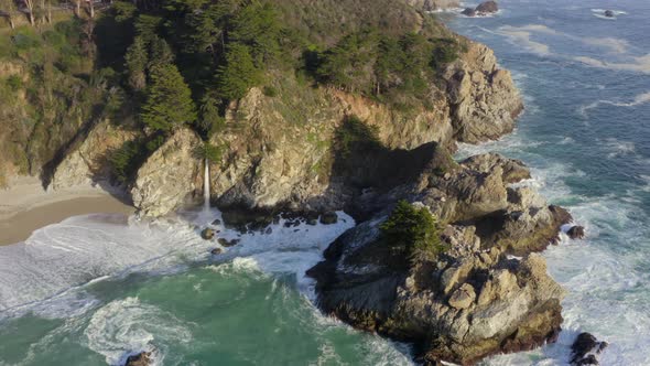 Slow Forward Pan of McWay Falls on the Coast of Big Sur California