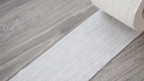 Toilet Paper Close Upslow Mo