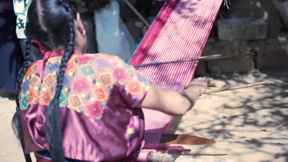 Mexico Woman Makes Fabric