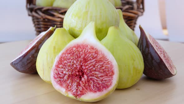 Green Figs Rotating