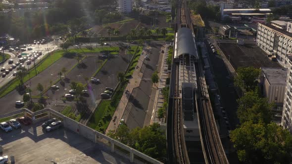 Urban Train in Puerto Rico 7, Adrenaline Films 4K 30Fps | Vuelo de drone cinematográfico Urban Train