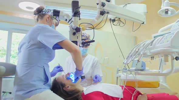 Treating a patient in a dental studio