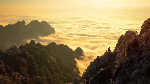 Sunrise time lapse a sea of fog at the Yellow Mountains in China