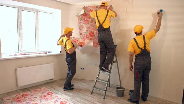 Specialists Wallpapering.