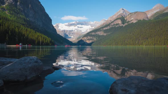 Timelapse of Lake Louise with red boats