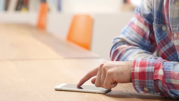 Using Smartphone on Desk