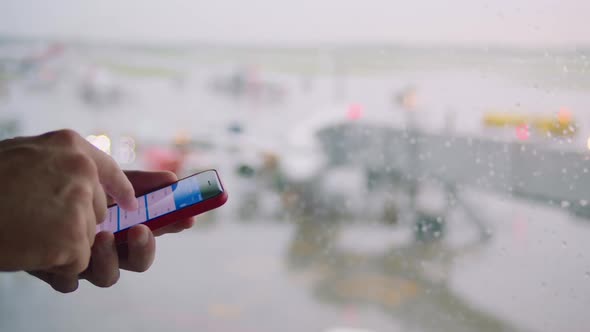 Typing Text on a Smartphone at the Airport