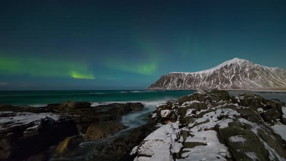 seeing a bright auroral display may be on your list of things to see before I die ! Yep, they are na