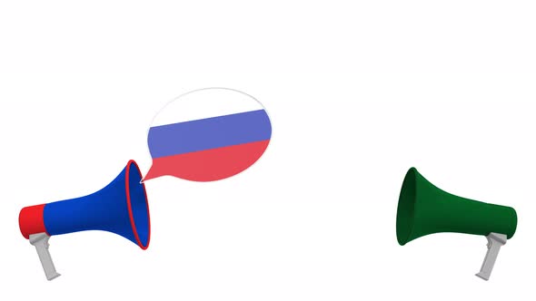 Speech Bubbles with Flags of Pakistan and Russia