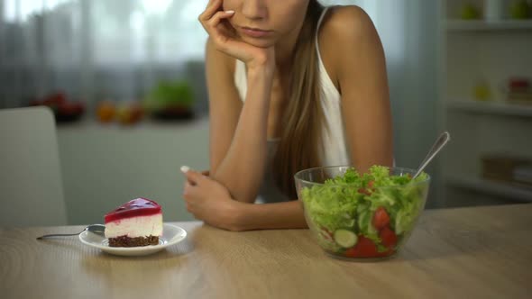 Girl Chooses Cake Instead of Salad, Quits Exhausting Diet, Sugar for Body Energy