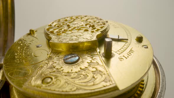 Clockwork Mechanism with Rotating Spring Gears Gearing and Toothed Wheels