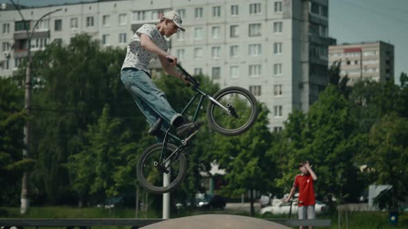 Urban Extreme in the Skatepark