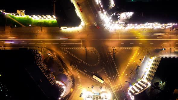 Night Time  Traffic Moving Through the Roundabout, night city life