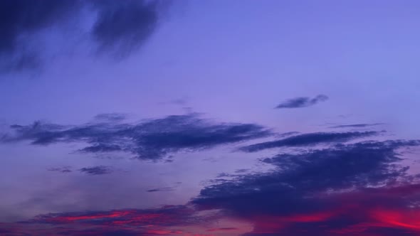 4K UHD : Timelapse of beautiful sky with clouds background