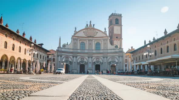 Vigevano Cathedral, Timelapse 4k, Motion blur