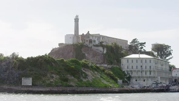 Buildings on Alcatraz Island alt