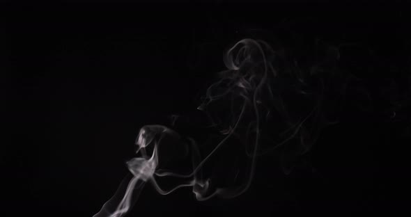 White smoke or vapour VFX element, this clip easy to compose using a blending mode. 4k