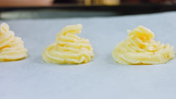 The Chef Makes Potato Cookies Using a Food Bag