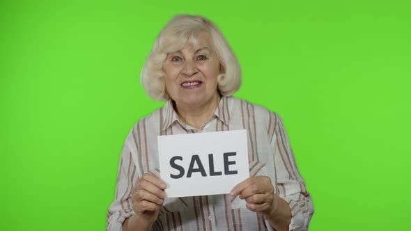 Grandmother Showing Sale Word Inscription Note, Satisfied with Low Prices, Shopping on Black Friday