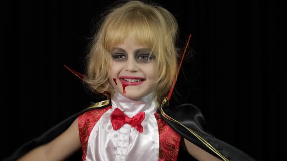 Dracula Child, Girl with Halloween Make-up, Vampire Kid with Blood on Her Face