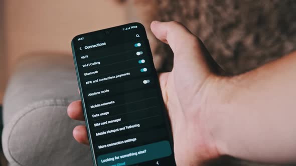Turning On and Off WiFi On a Smartphone Screen