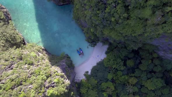 4K drone footage of Loh Samah Bay in Koh Phi Phi Leh island (Thailand)