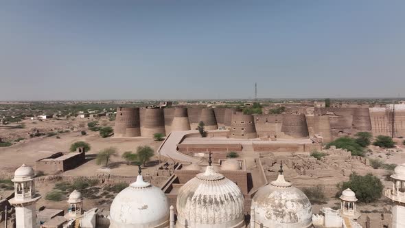 Drone records a 4K video of the Derawar Fortress in the Cholistan Desert.