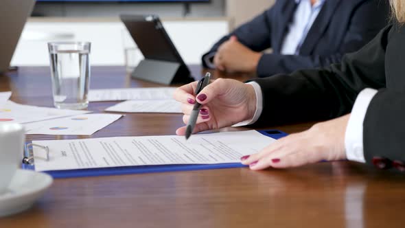 Signing a Business Contract