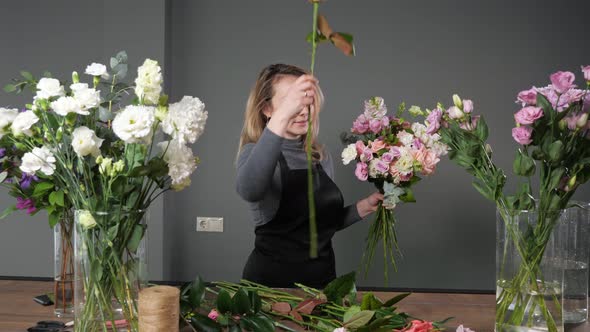 Florist Takes Pink Rose to Make Elegant Bouquet in Workshop