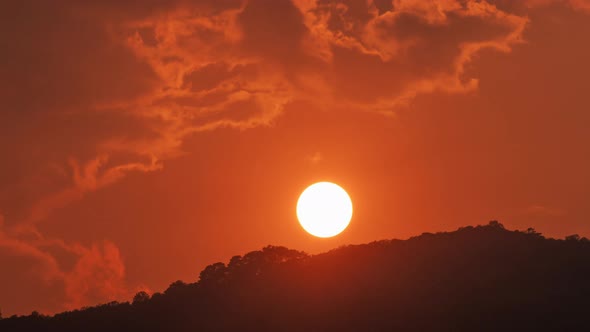 Beautiful Clear Big Sun at Sunrise or Sunset, cloud and sky nature landscape scence.