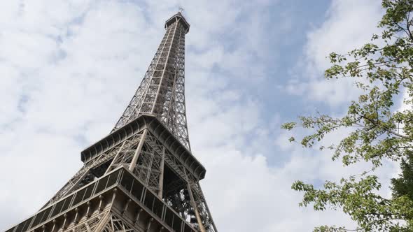 Parisian public gardens with Eiffel tower monument 4K 2160p 30fps UltraHD footage - Champ de Mars Fr