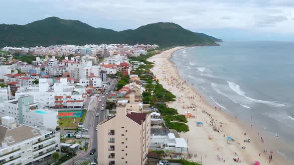 Praia dos Ingleses beach, Hotels, Buildings, Hills (Florianopolis, Brazil)