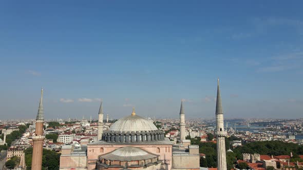 Slow rise above Hagia Sophia revealing city of Istanbul