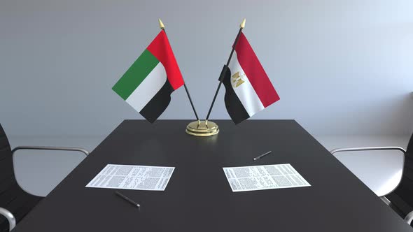 Flags of the United Arab Emirates and Egypt alt